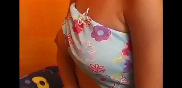  Sweet blonde floosy who likes to mastur3711bate all day